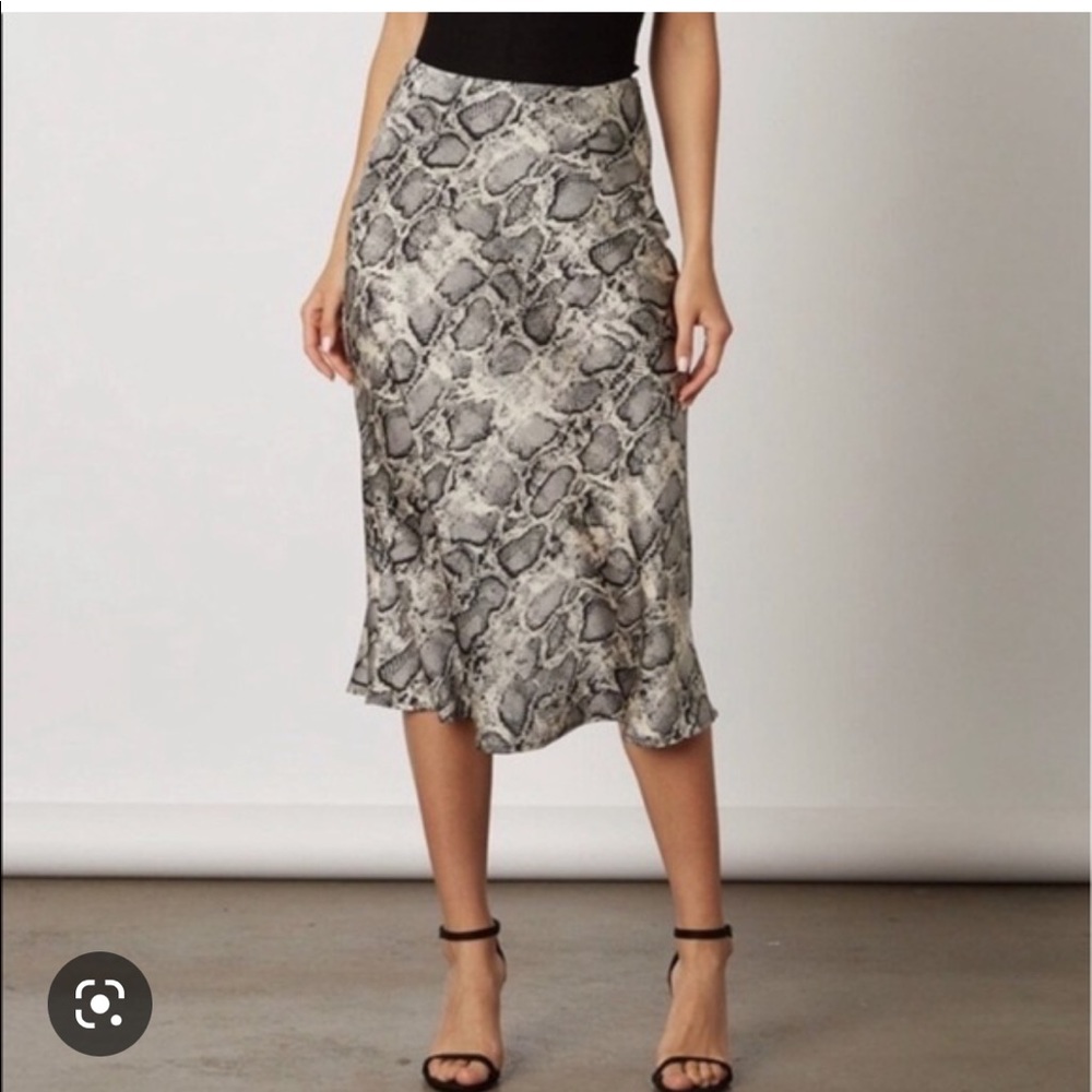 Love stitch satin skirt new with tags